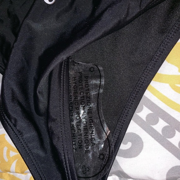 Sunny Co aria bikini - Picture 4 of 6